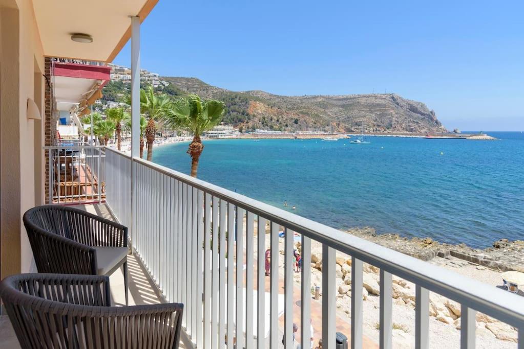 Puerto marina II - beachfront in Jávea - B&B Aduanas