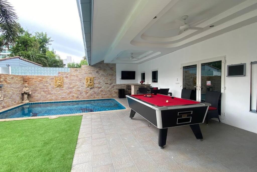 Pool Villa Pattaya Phratumnak C1 - 4 bedroom - Ferienwohnung