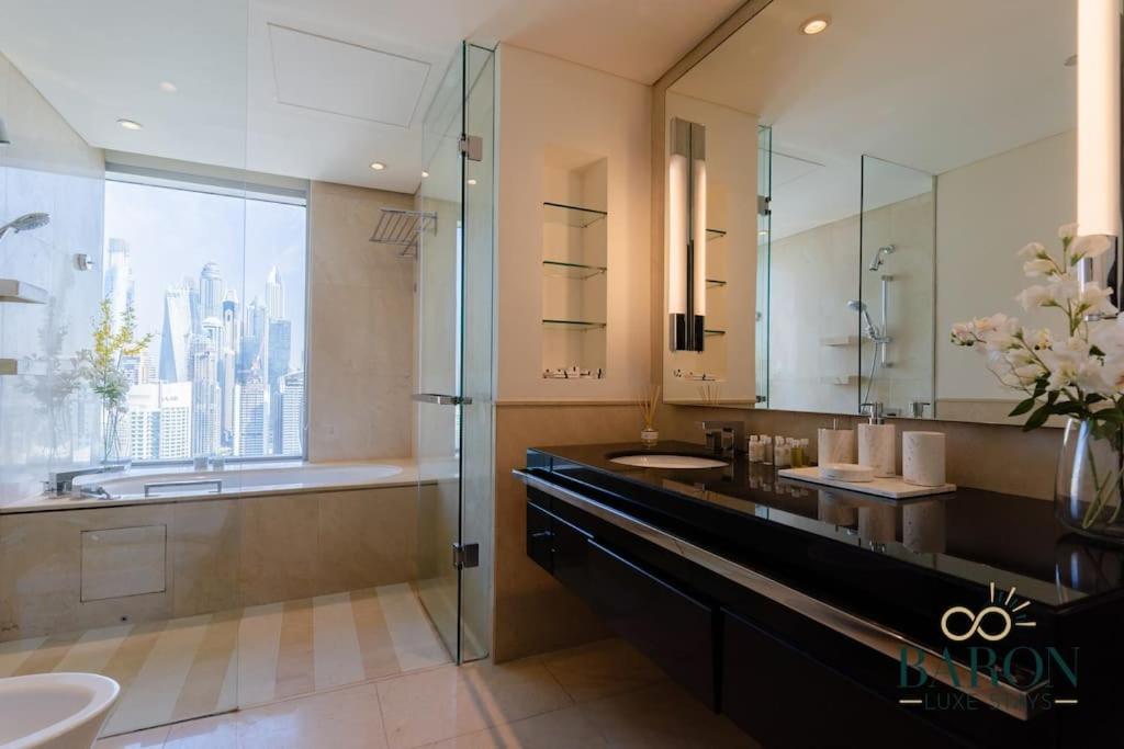 The Executive Suite - Luxury living at JW Marriott - Chambres d'hôtes Dubaï