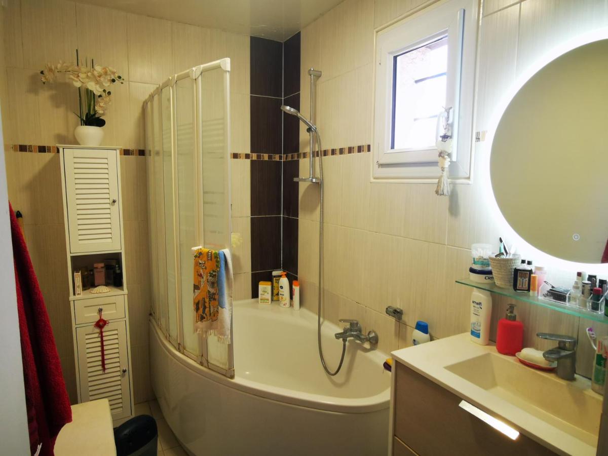 Camera Matrimoniale con Bagno in Comune