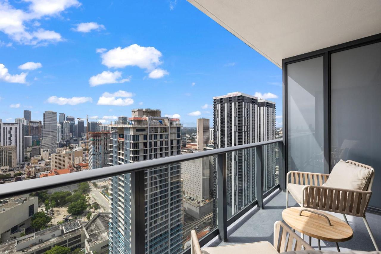 Ultimate Elegance Studio with Panoramic City Views - Ferienwohnung Miami