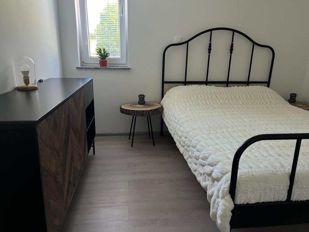 Appartamento con 2 Camere da Letto e Terrazza