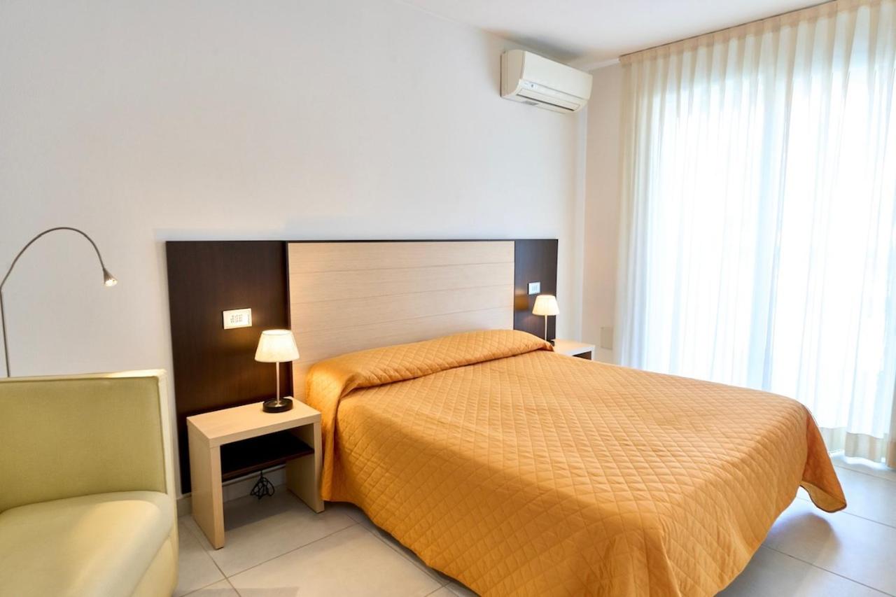 One-Bedroom Apartment with Balcony
