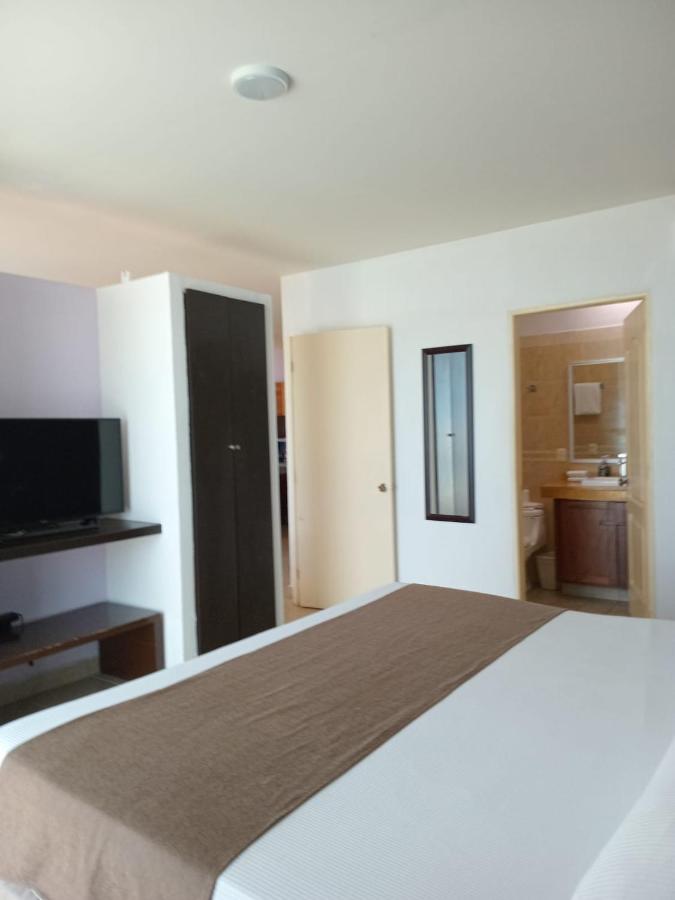 One-Bedroom Apartment with Sea View