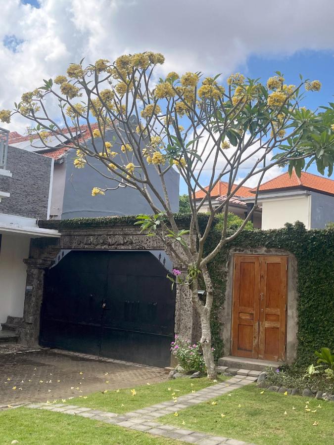 Eimas Hive - B&B Kerobokan