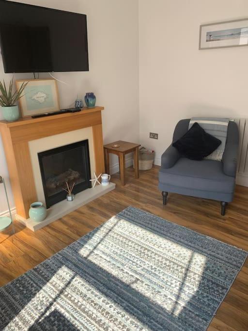 Quaint cottage in Ventnor with sea views - B&B