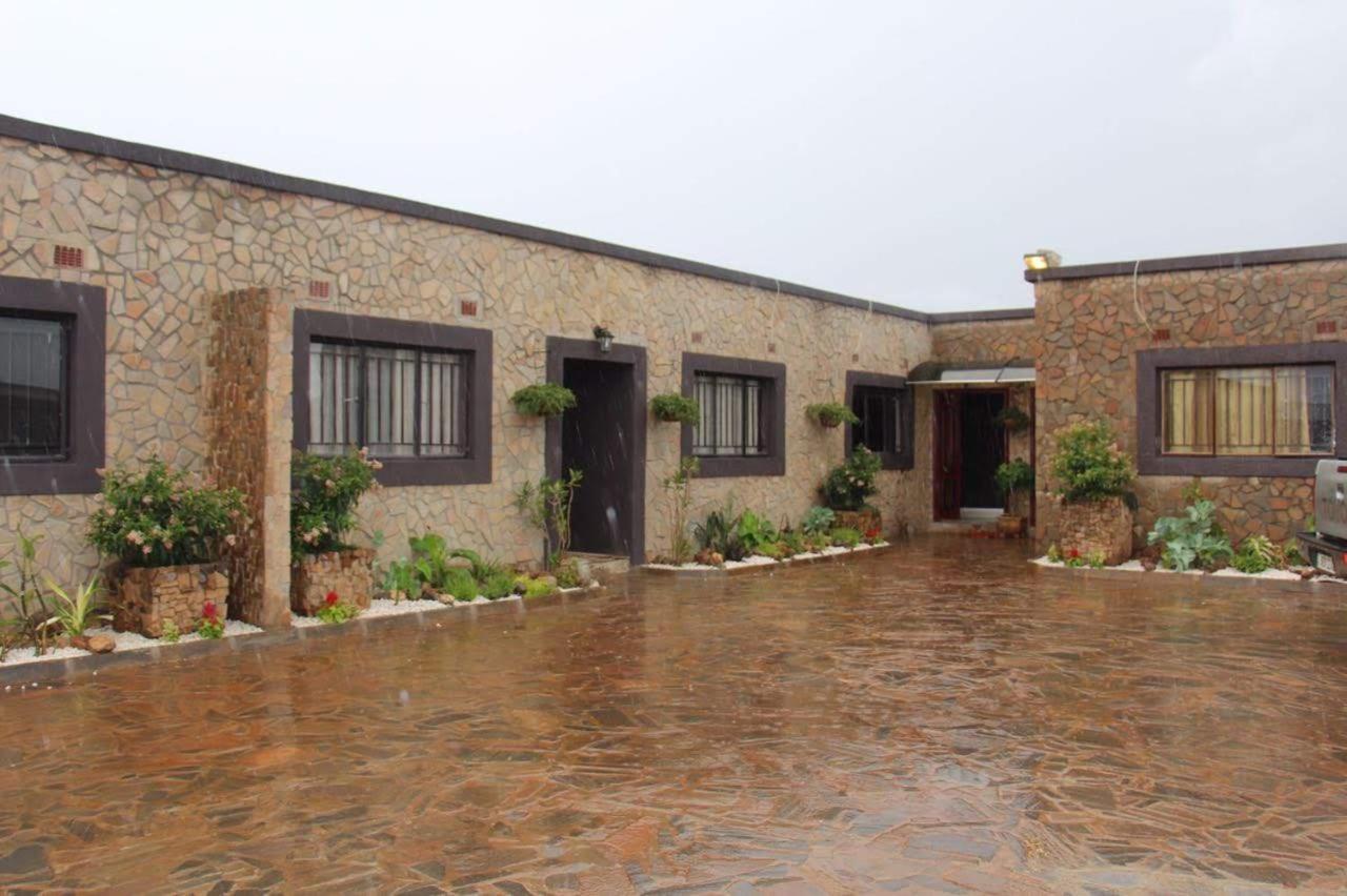 Stone House - we have backup power supply - Ferienwohnung Lusaka
