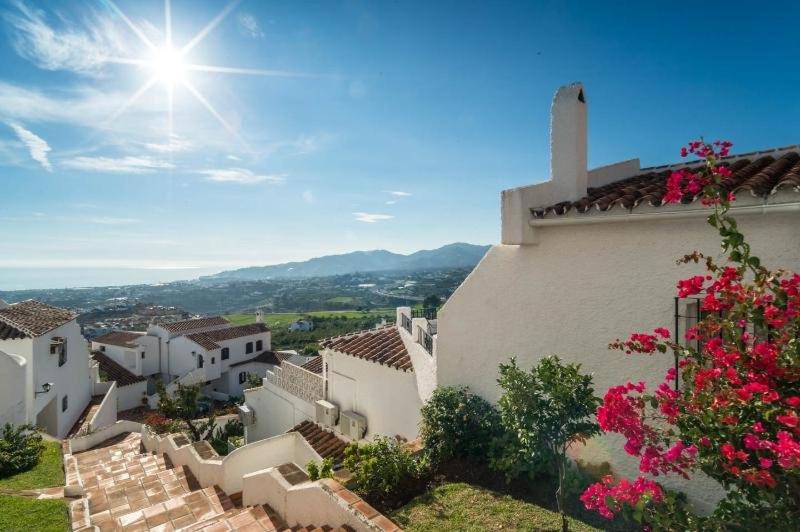 Luxury 2 Bedroom Apartment in San Juan de Capistrano, Nerja - Chambres d’hôtes Nerja