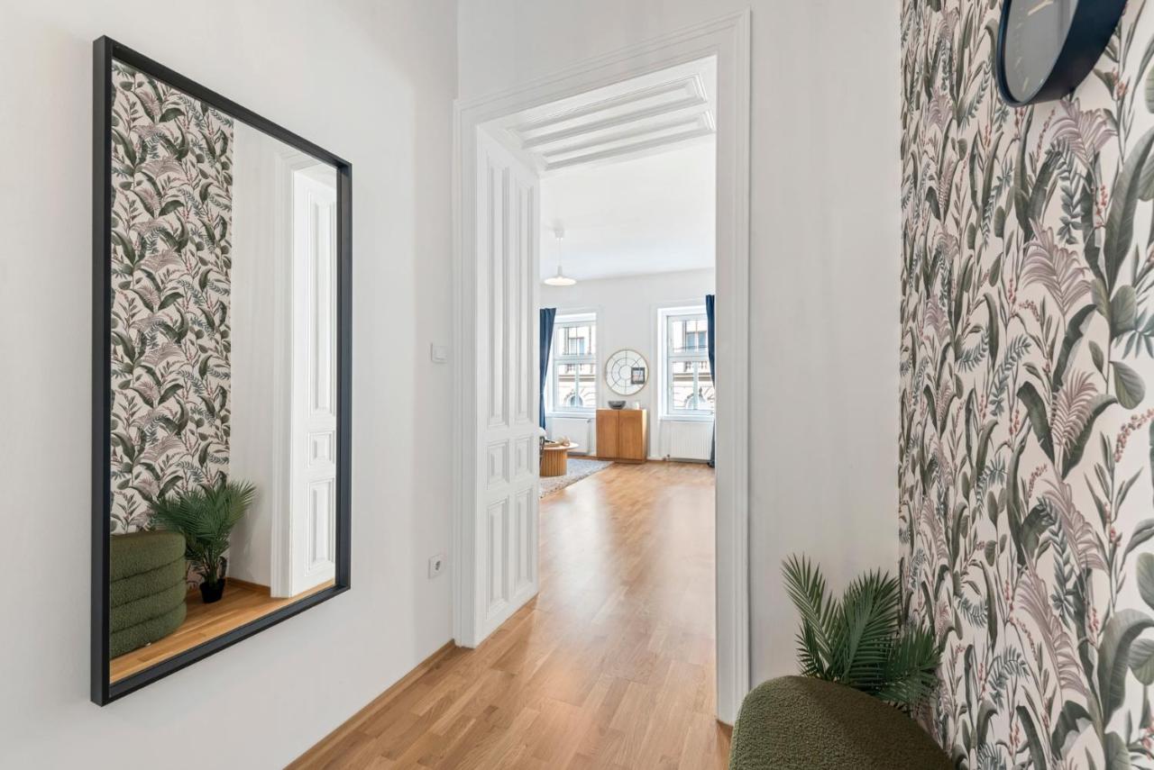 4ty3 Apartments - Rochus-Market City Apartment is calling - Ferienwohnung Wien