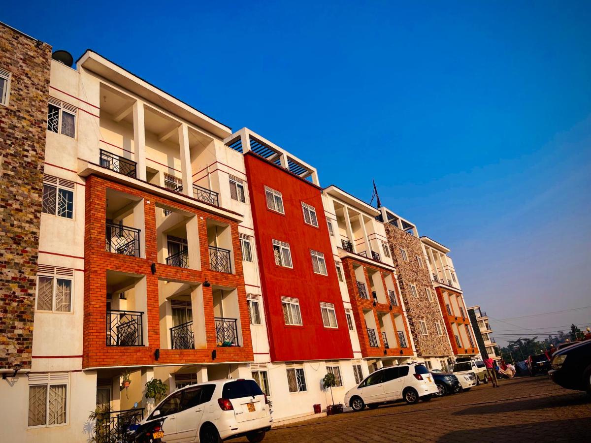 Saginias Nest - B&B Kyambogo