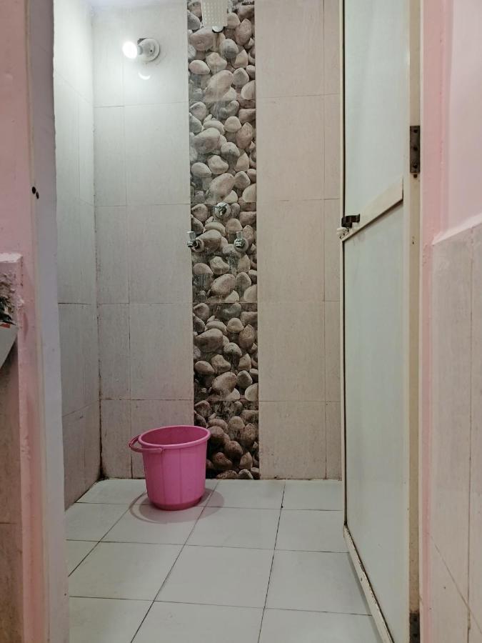 ShreeJi HomeStay - B&B