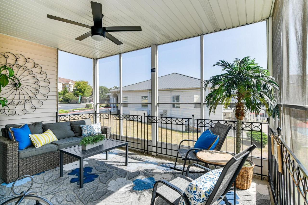 Condo with Pool about 2 Mi to Table Rock Lake! - B&B
