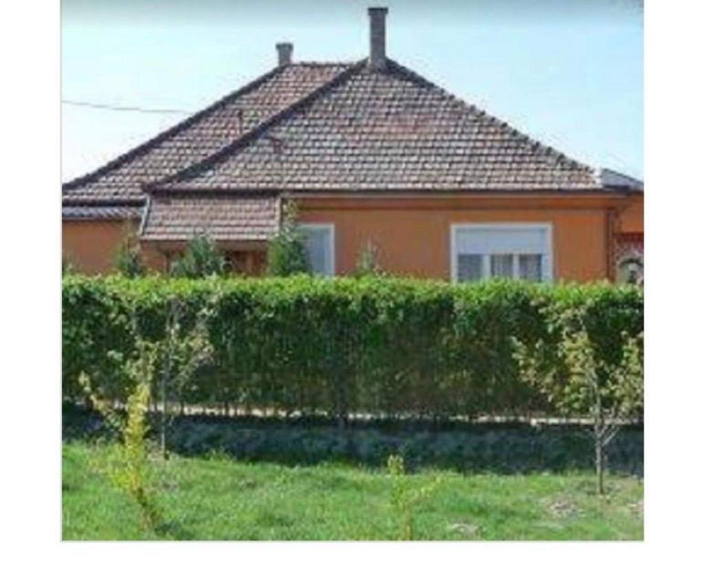 Tünde Vendégház - Bed and Breakfast