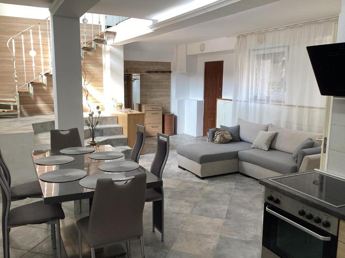 Central City Apartman - B&B