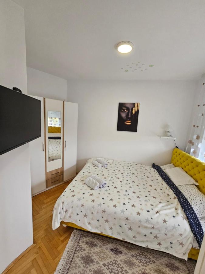 Iskra Apartment - B&B