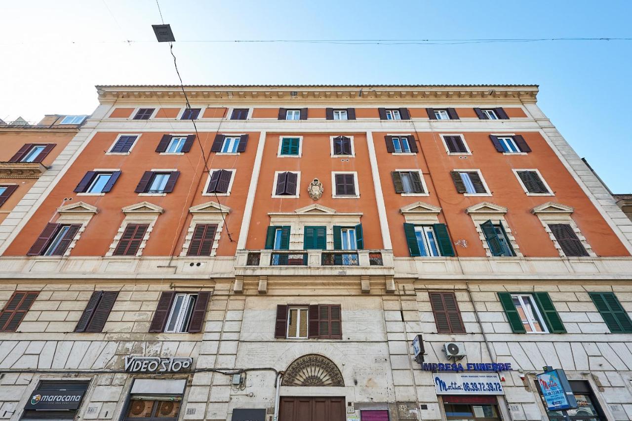 IREX near Vatican Museum new apartment - B&B Roma