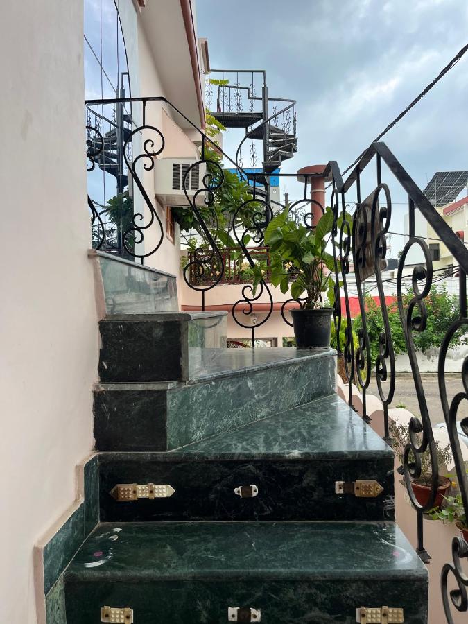Nivas in Lucknow - Bed and Breakfast