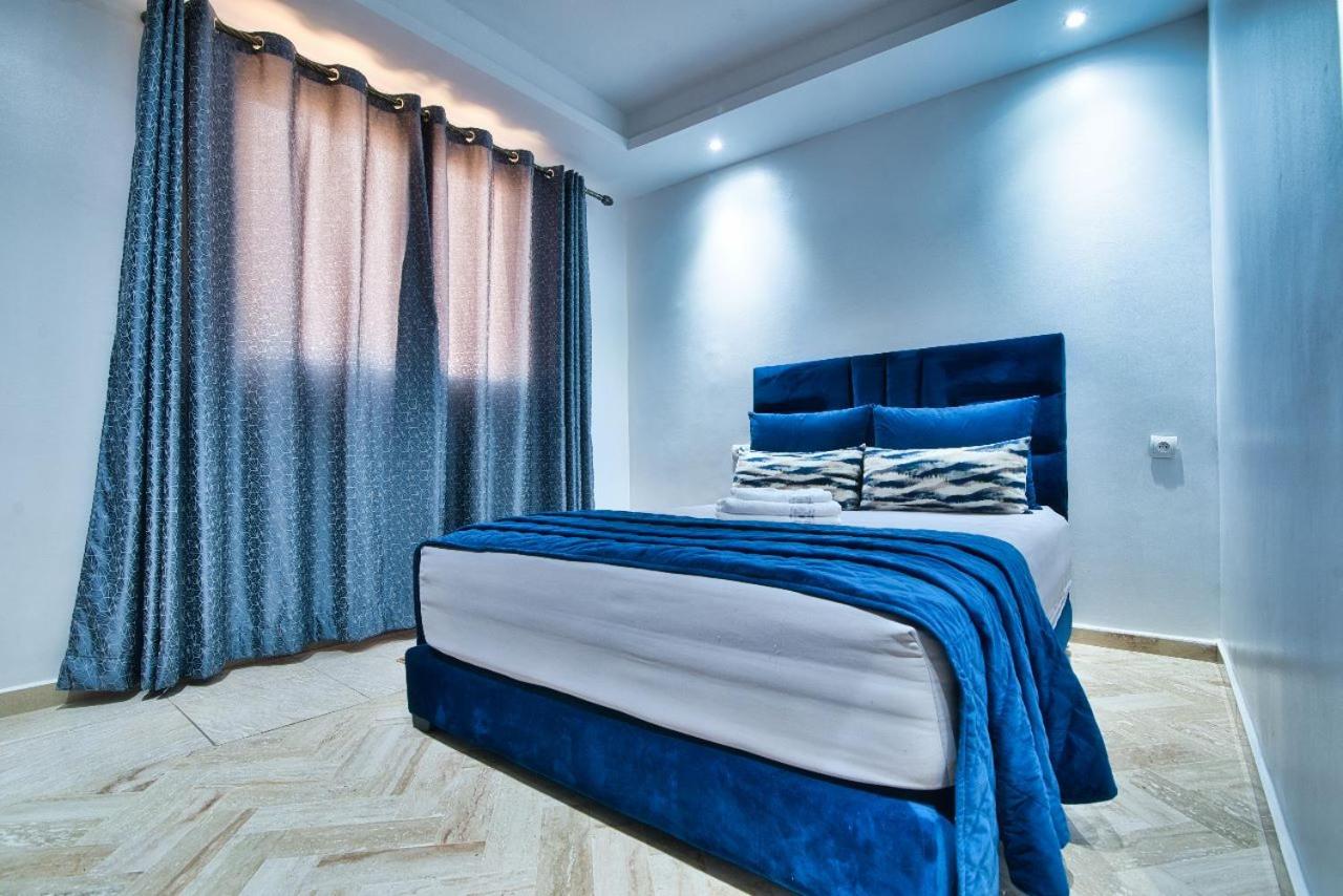 Deluxe One-Bedroom Apartment with Ocean View