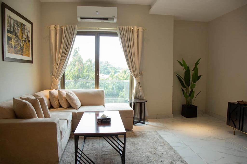 BNR - The Opus Residences 2 Bed Apartment Gulberg, Lahore - Chambres d’hôtes Lahore