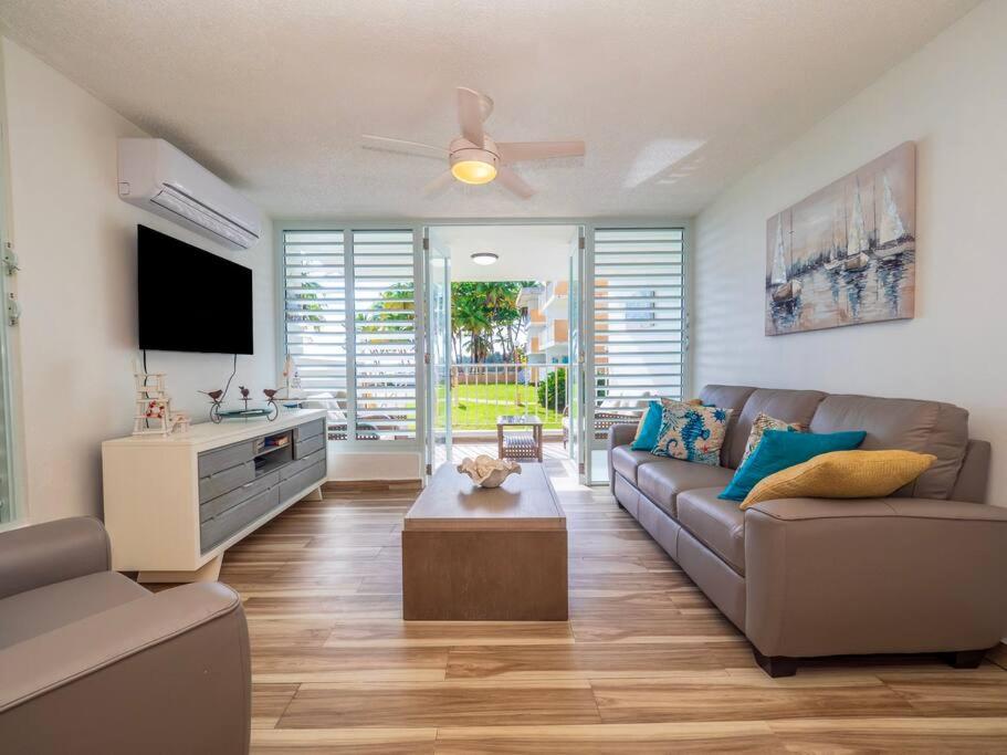 Steps to beach, Ocean View, Pool - B&B