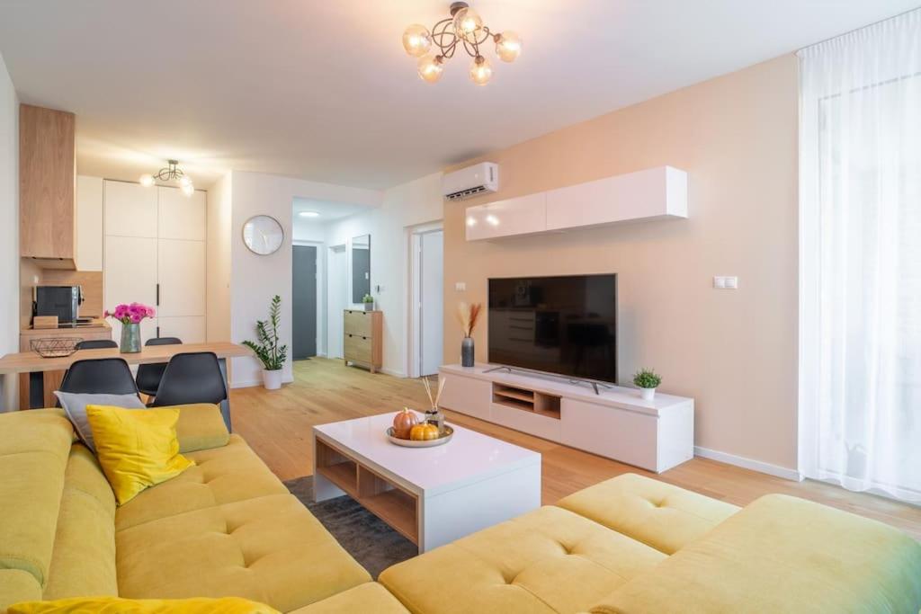 Moderný apartmán pod hradom - B&B
