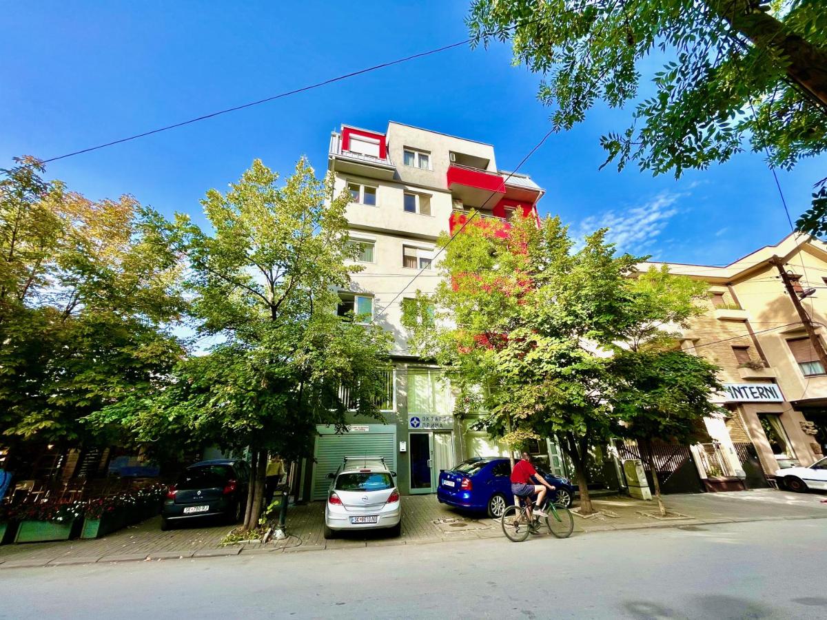 Lifestyle Gallery Apartment - Bed and Breakfast