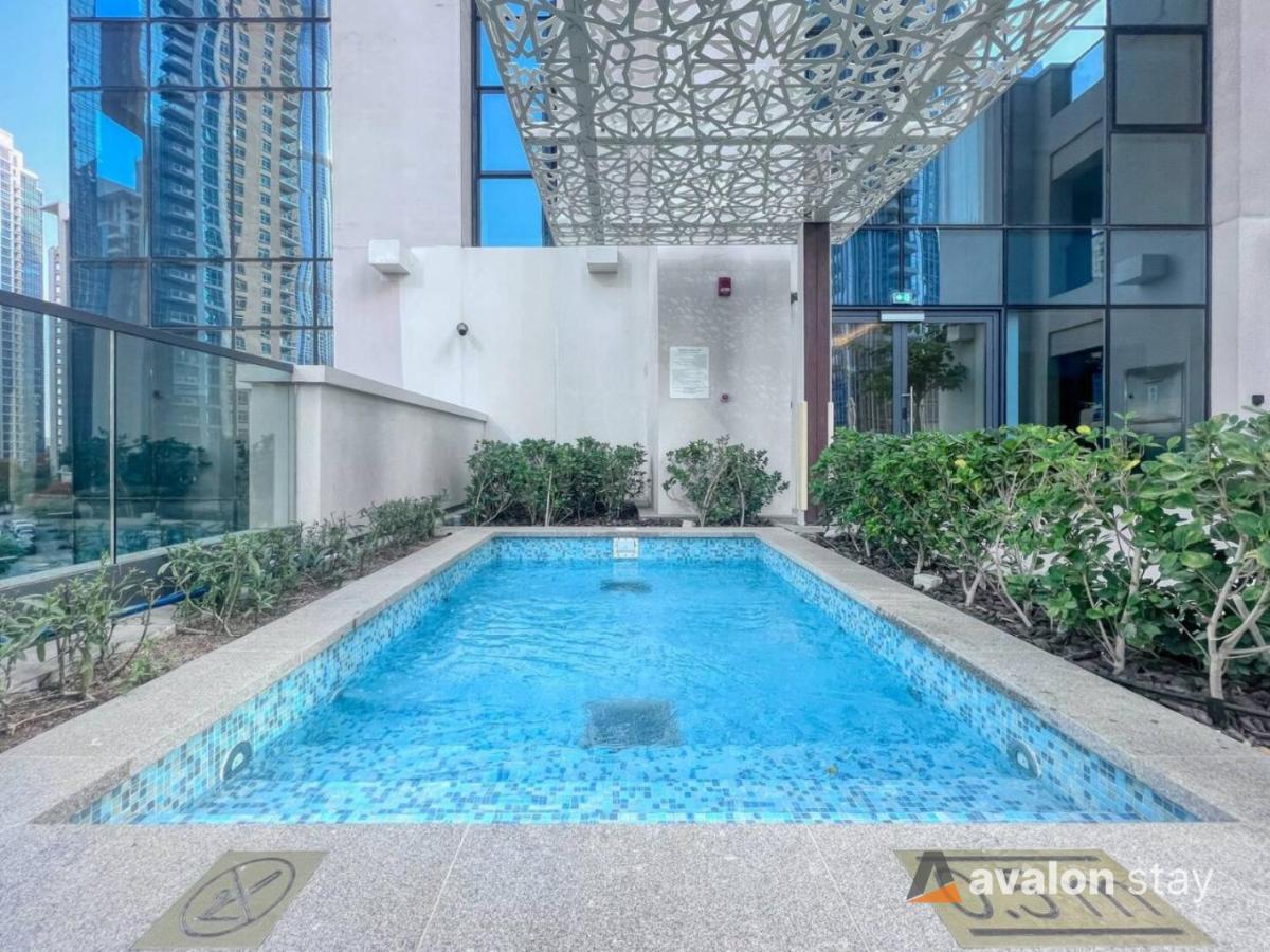AvalonStay - Luxury 1BR Apt in Downtown Dubai-Brand New-Burj Khalifa & Fountain Views from Pool - B&B Dubai