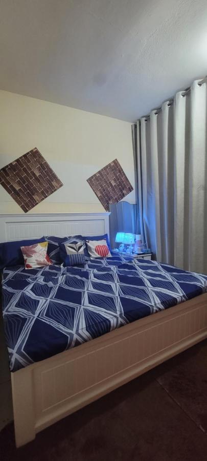 Queen Room with Shared Bathroom