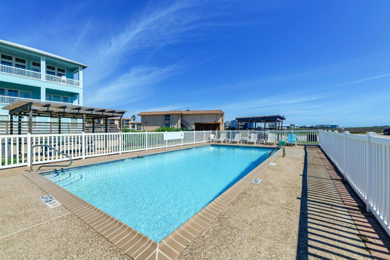 Direct Beach Access Sunny Port Aransas Condo - B&B Port Aransas