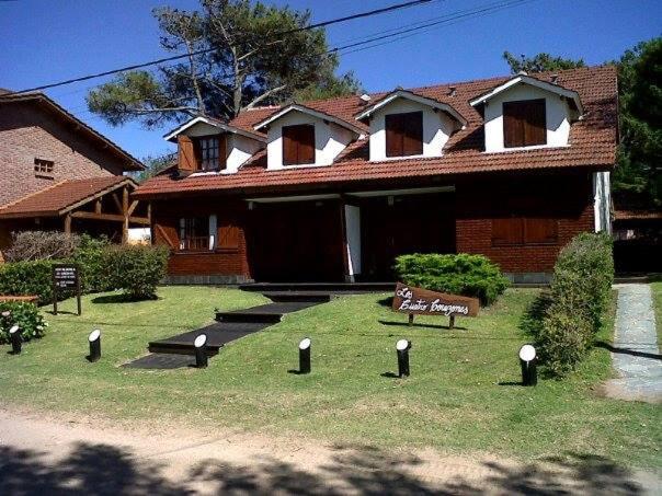 B&B Villa Gesell - Los Cuatro Corazones - Bed and Breakfast Villa Gesell