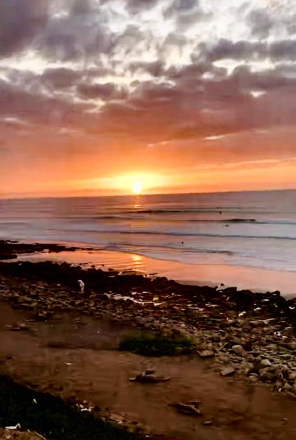 Confort Moderne à 2 Pas de la Mer Calme Absolu - B&B Dar Bouazza