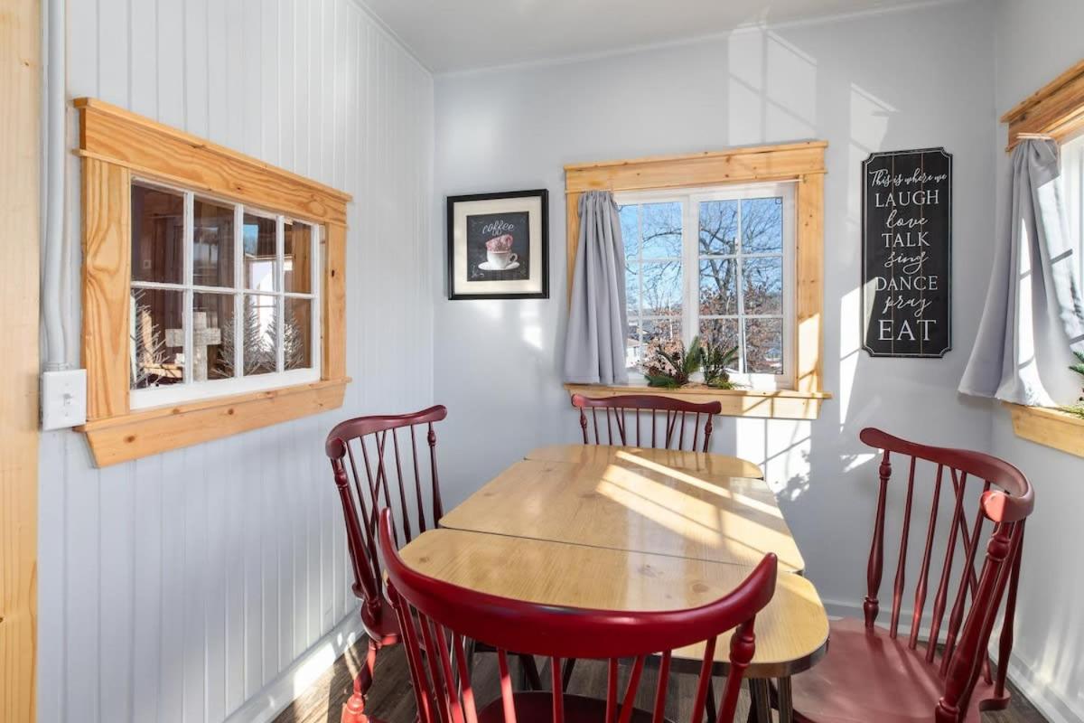 Historic Rockaway Beach Cottage - B&B Rockaway Beach