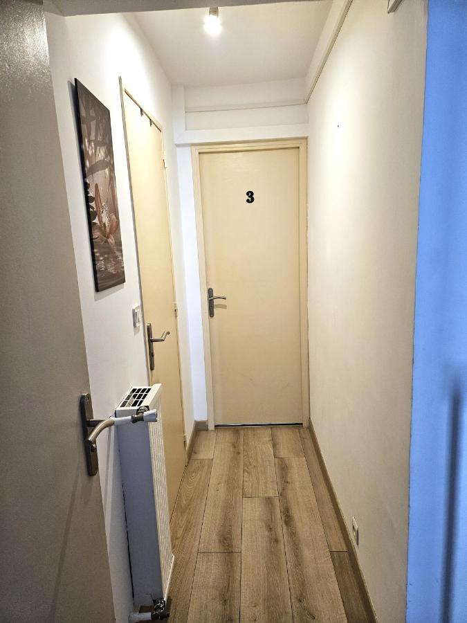Queen Room with Shared Bathroom
