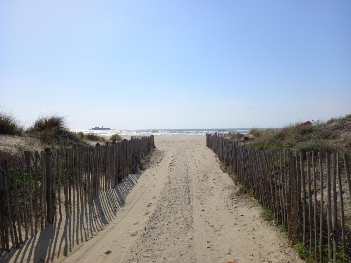 Le Sopraland 419, T2 climatisé, piscine, parking - B&B Le Cap d'Agde