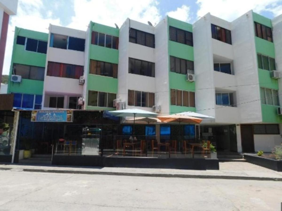 Santa Marta Apartamentos Salazar - Velero - B&B