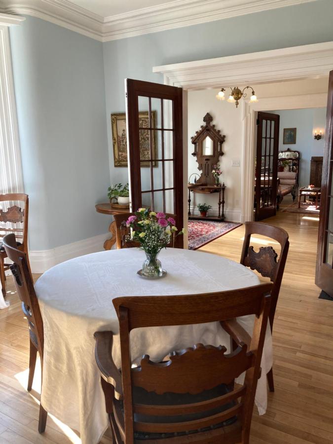 The Red House Fredericton - B&B Fredericton