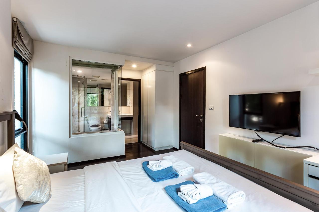 Apartment with Garden View