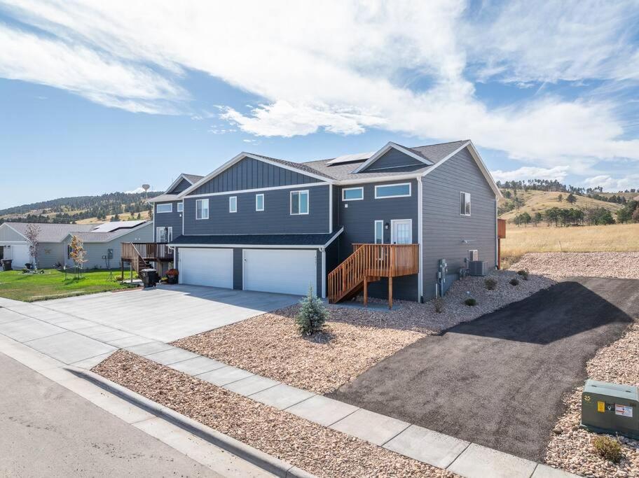 The Hills Hideaway - B&B Lakota Homes