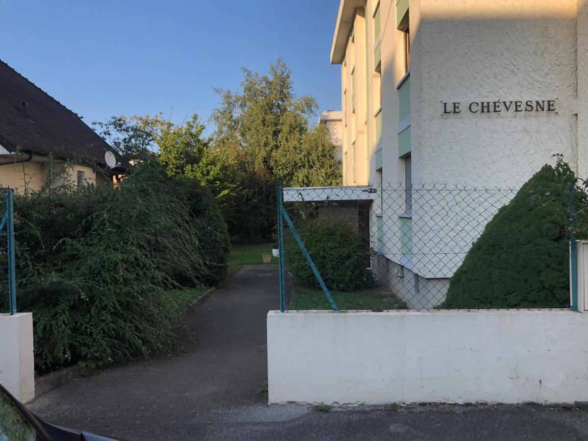 FLEUR De LYS - PROCHE CENTRE VILLE ET LAC - Ferienwohnung