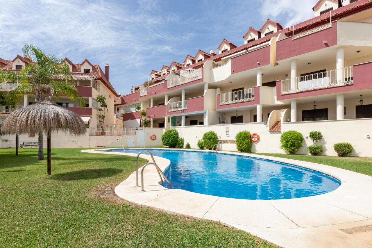 VB Torrequebrada Golf & Beach 2BR Apt - B&B