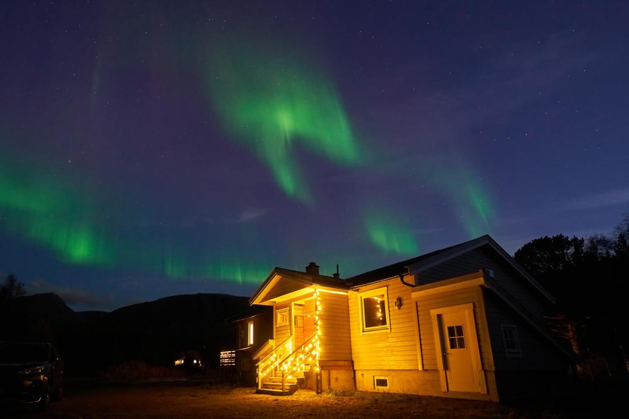 Oksfjordhjem - B&B Mettevoll