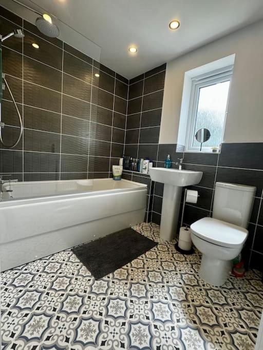 Plush, Peaceful, Air Conditioned Double Bedroom In Coxhoe, Durham - B&B