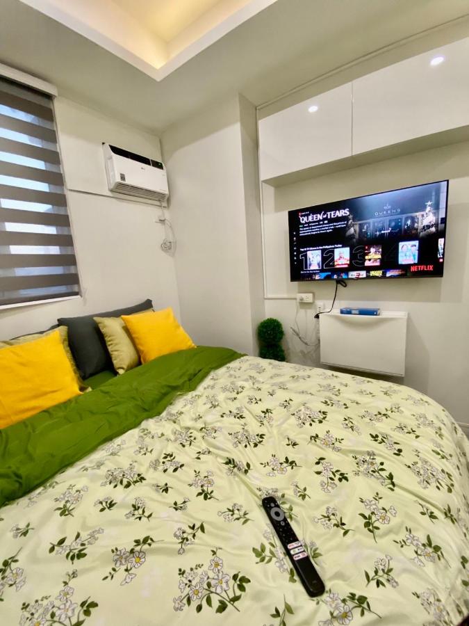 Cozy Brand New Unit - B&B Manila