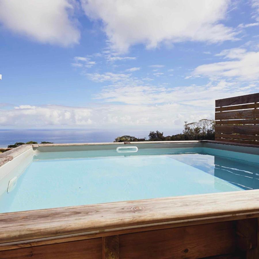 Fare Toahana, accommodation with a ocean view - B&B
