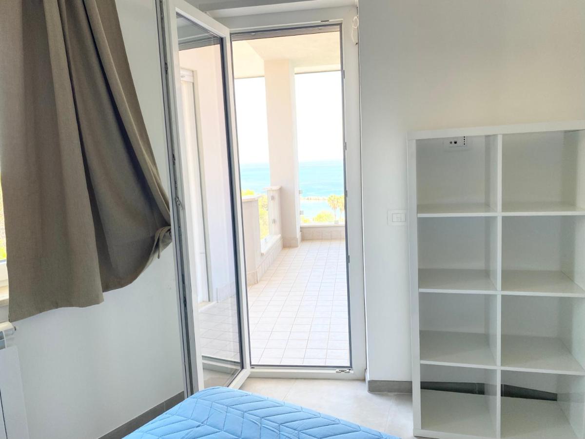 Stunning sea view villa - B&B
