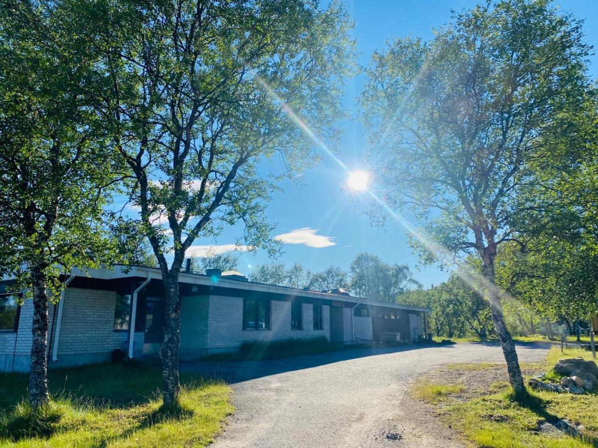 Tweepersoonskamer met 2 Aparte Bedden en Gedeeld Toilet