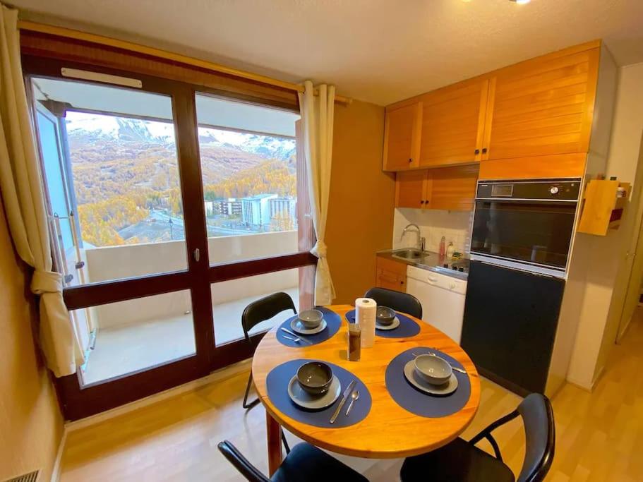 Studio 4p - vue magnifique - pied des pistes - B&B