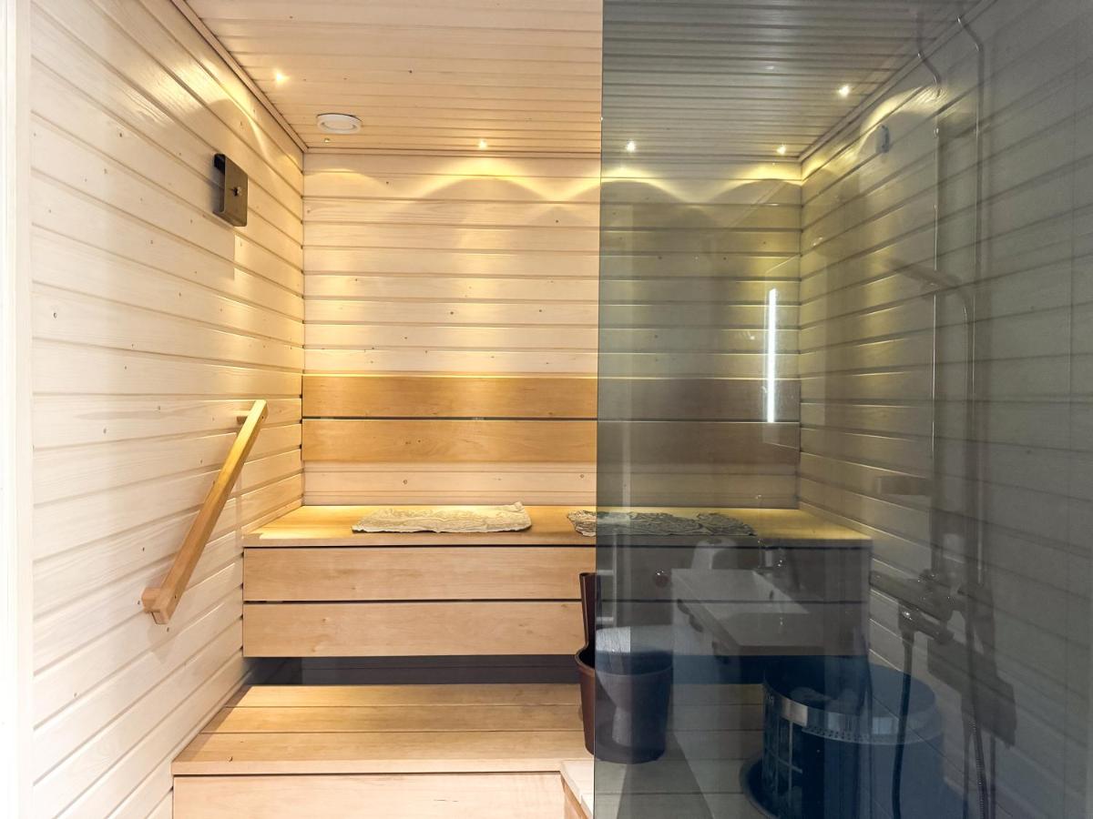 Loimu City Suite with Sauna - B&B
