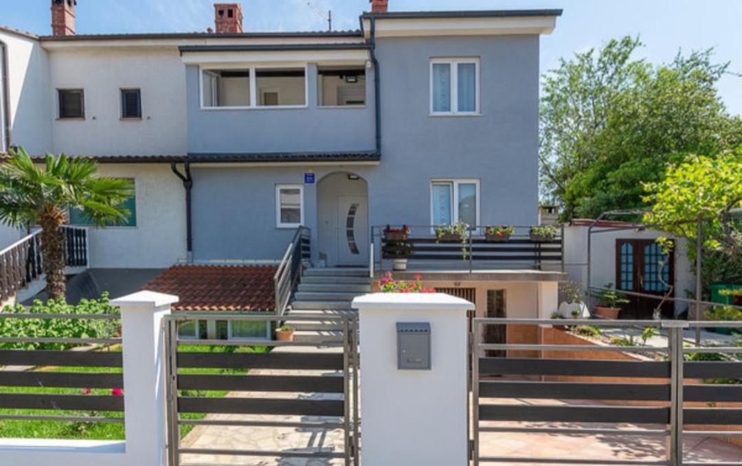 Apartment Luana - B&B Veruda