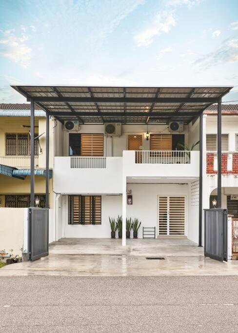 Ipoh South Homestay 8-16pax 10mins to attraction - B&B Ipoh